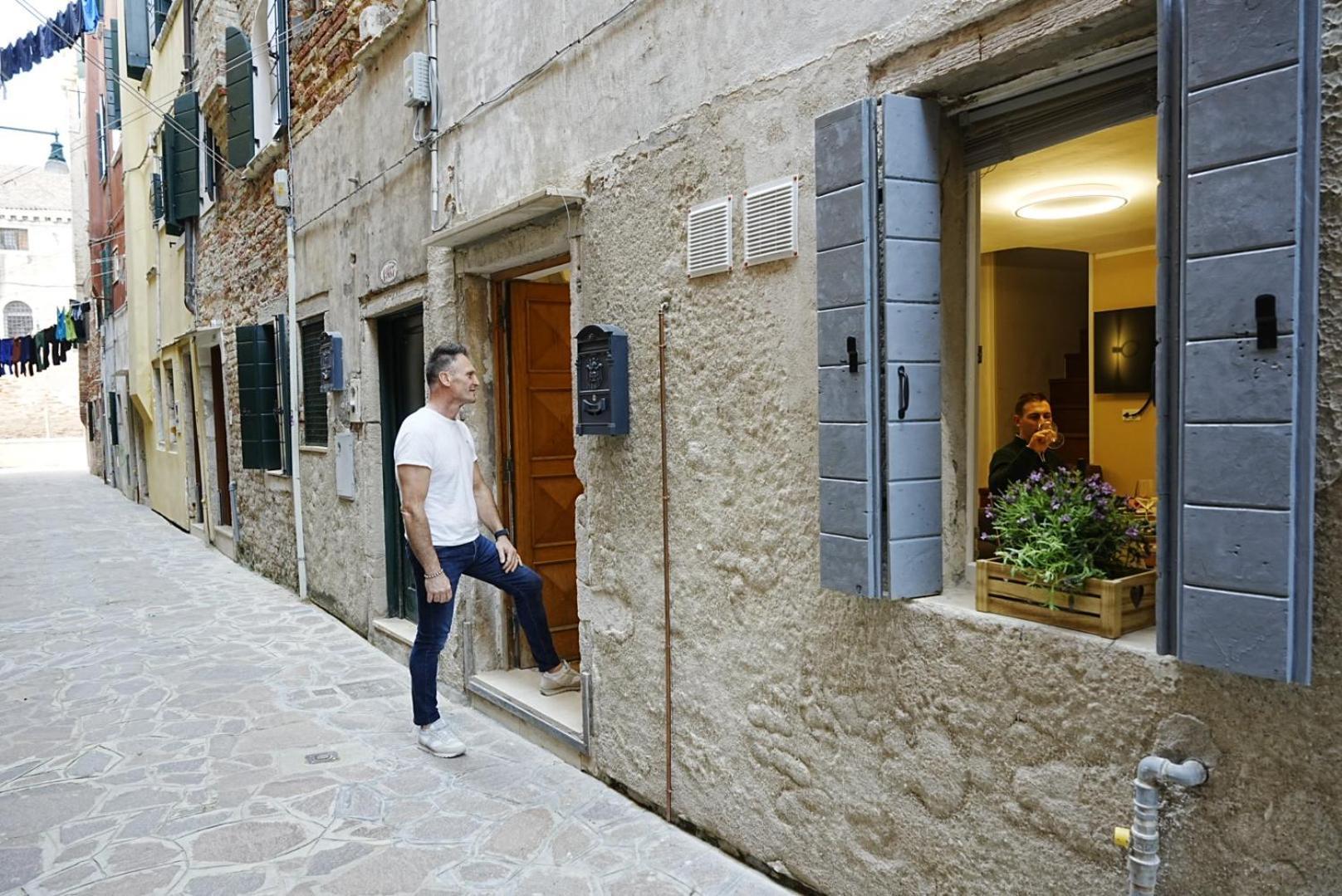Ca'lina Near Biennale Venedig